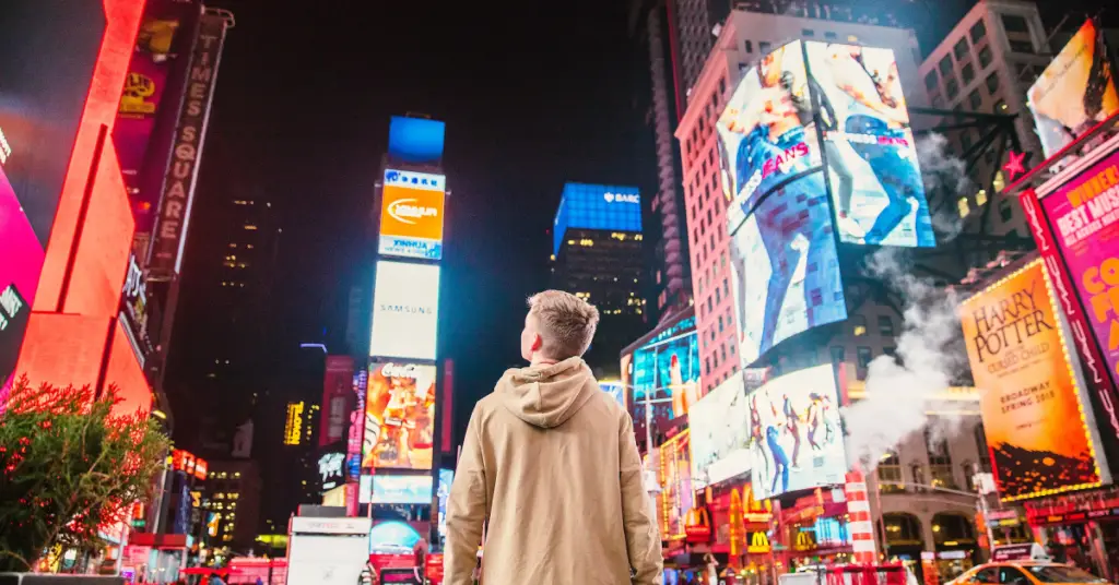 influencer in times square